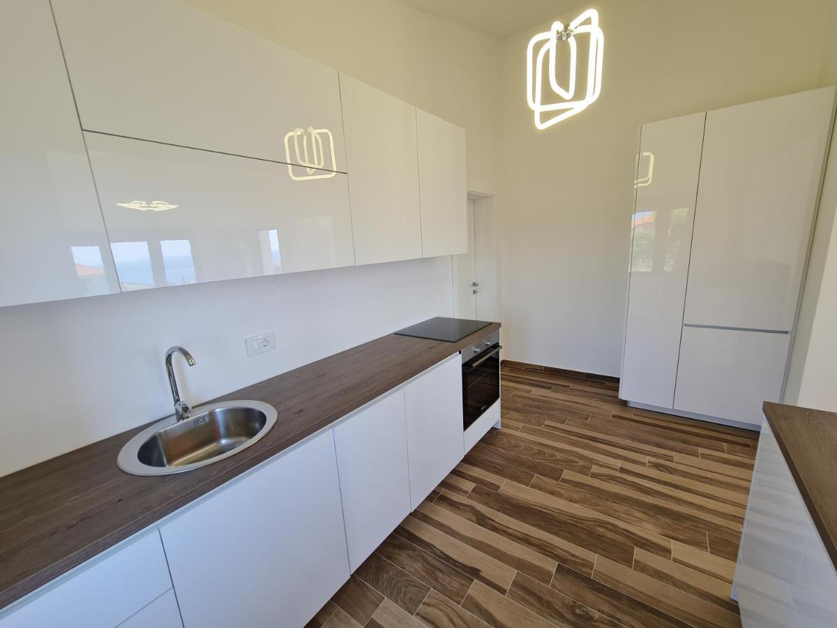 Ferienwohnung Luxury Penthouse With Panoramic View Ulcinj Exterior foto